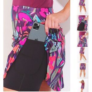 EXCELLENT CONDITION DONAJO MULTI-COLOR SKORT SIZE 3 (16-18)